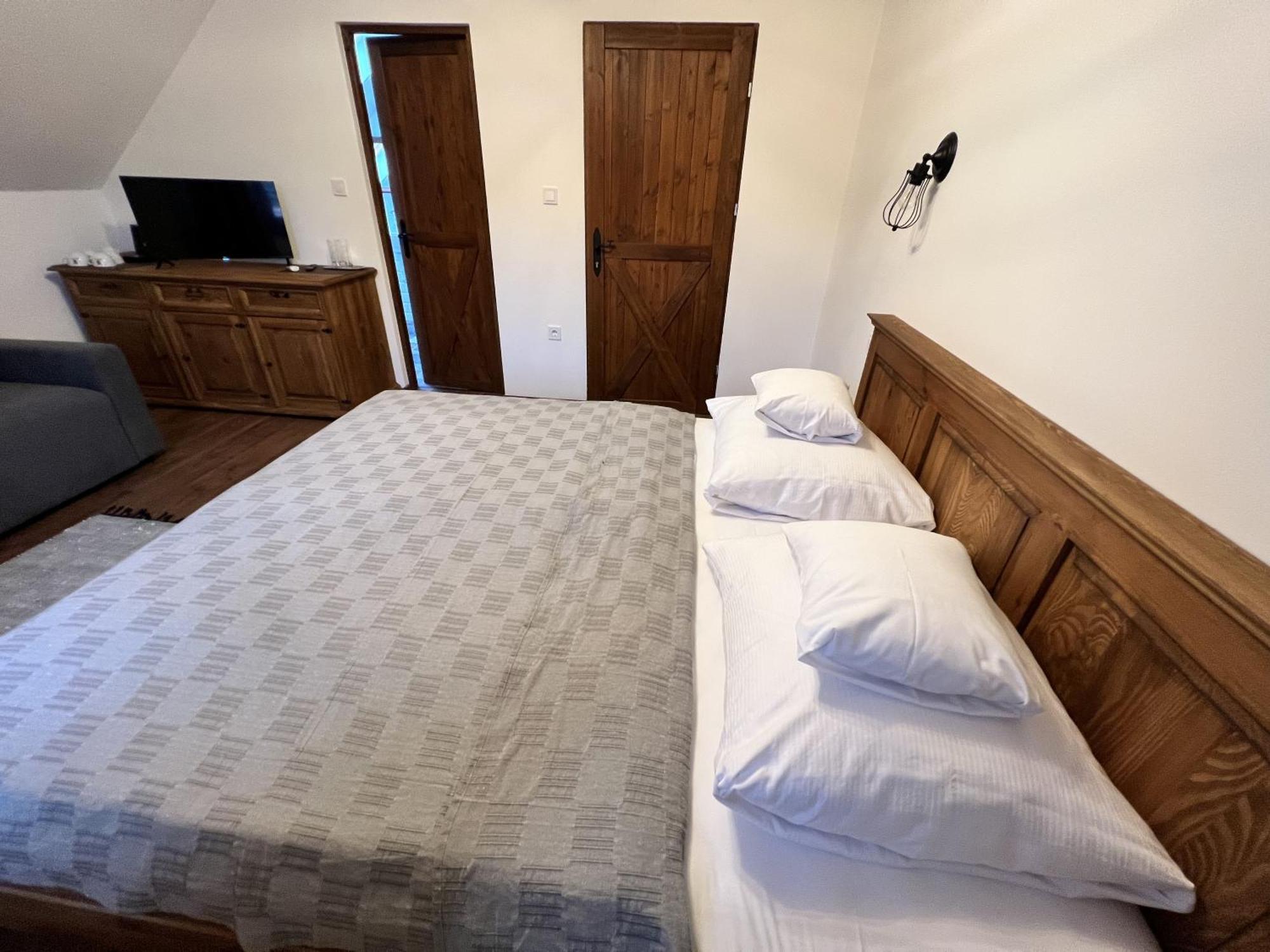 Pilisi Lovas Major, Dorog Bed & Breakfast Eksteriør bilde